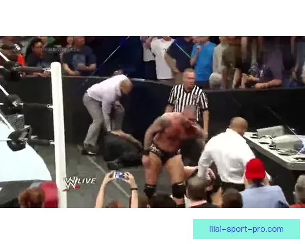 佩顿二世回忆与纳吉冲突首次扯头带及场上不必要动作分析